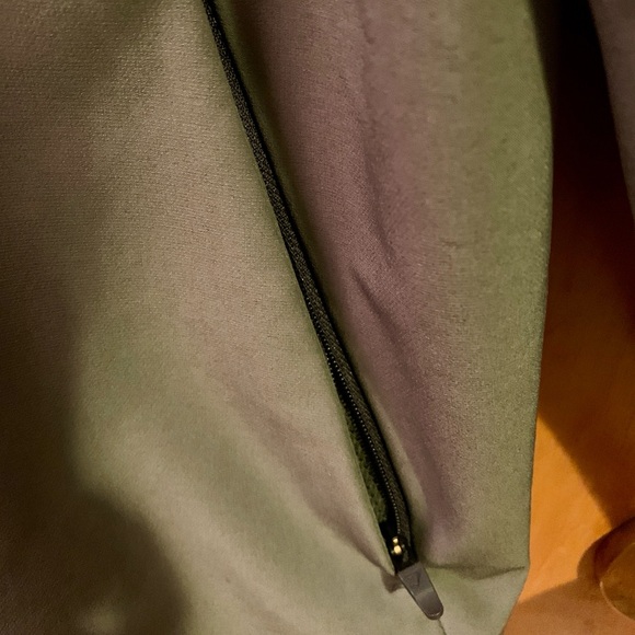 Gymshark Men's Long Sleeve Full-Zip Studio Jacket Core Olive- Men’s Size Medium - Picture 7 of 11